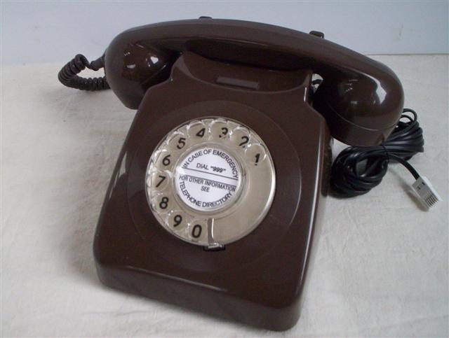 1970s dial telephone 700 series; 746 Chocolate BROWN